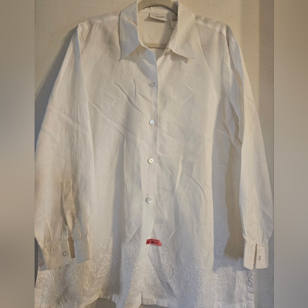 Liz Claiborne White 100% Linen Blouse